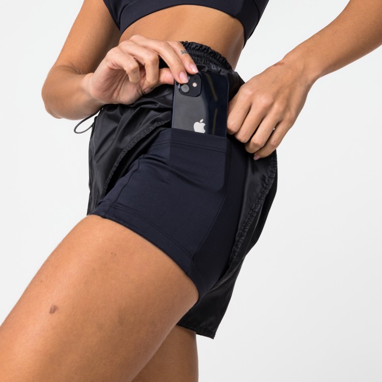 Short Nylon Shift com Bolsos Preto